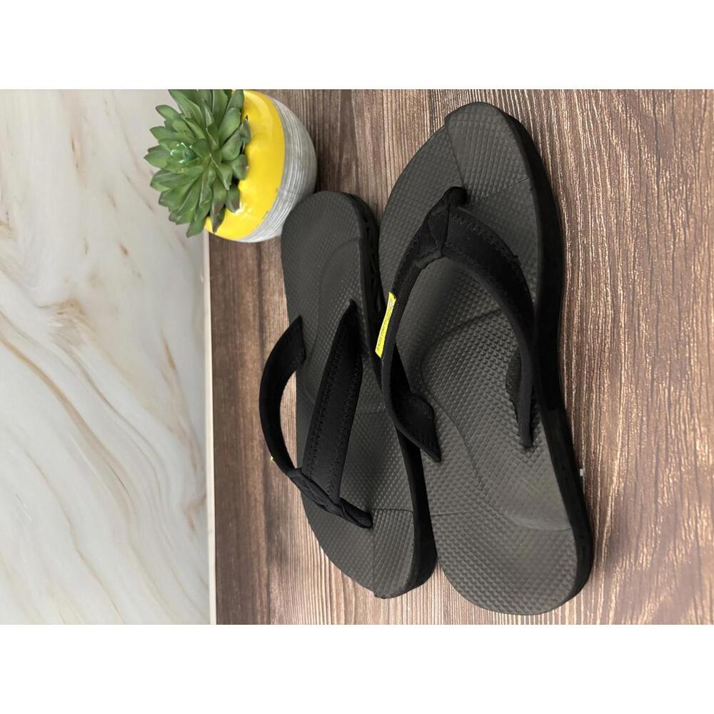 The Healing Sole flip flops Women 6.5W
